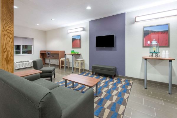 MICROTEL INN & SUITES BY WYNDH (Cadiz)